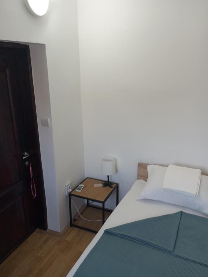 Airport Md Rooms Belgrade Exterior photo